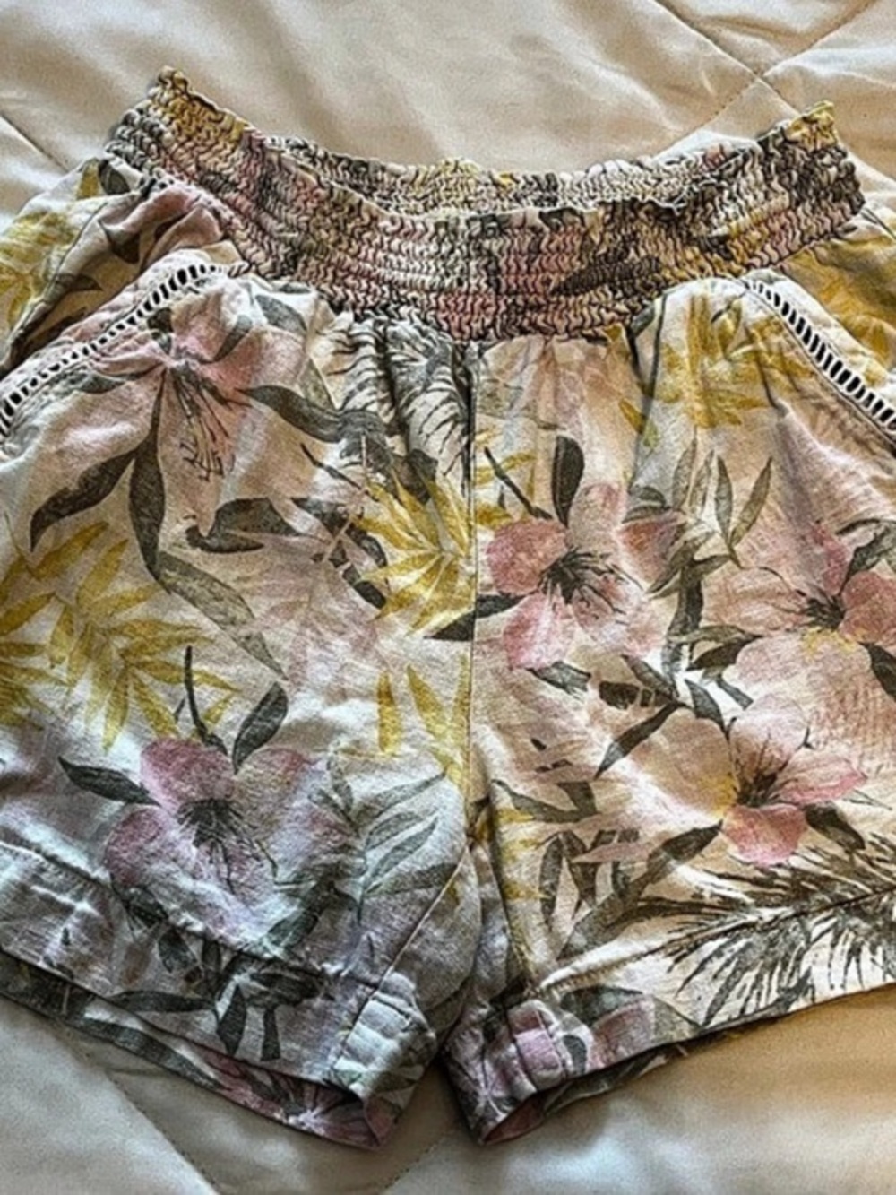 BRIGGS Floral Shorts in Pink & Yellow Size Small